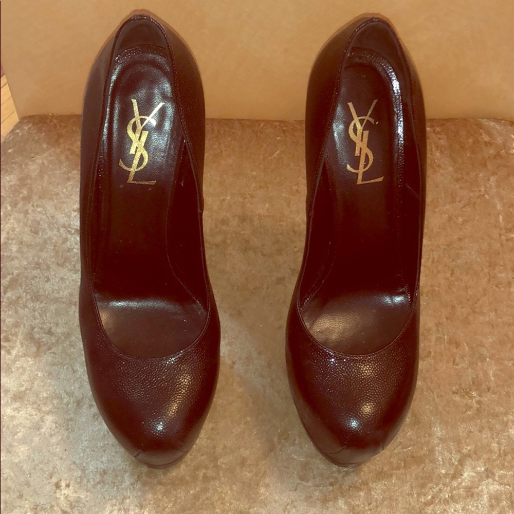 YSL 🖤 Black pebble leather platform pumps 🖤